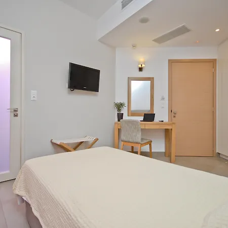 クセニア 3* Naxos City
