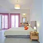 Otel Xenia Naxos City