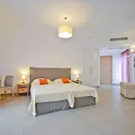Otel Xenia Naxos City