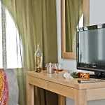 Hotel Xenia 3*