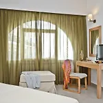 Xenia 3* Naxos City