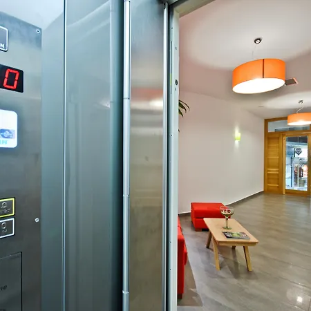 Xenia Hotel 3*