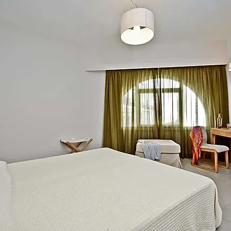Hotel Xenia Naxos City