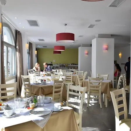 Xenia Hotel