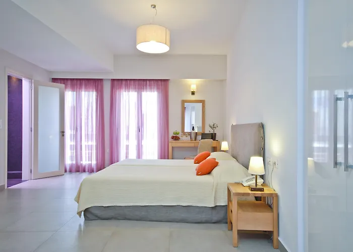 Отель Xenia Naxos City